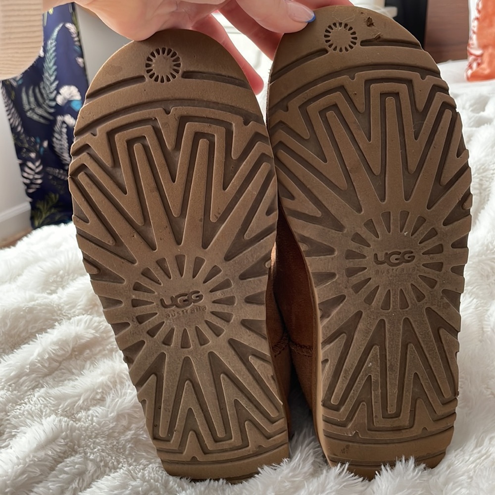 Ugg Mini Bailey Button Chestnut - image 6